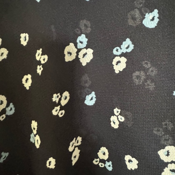 Lane Bryant floral faux wrap dress.  Size 22. - Picture 4 of 7